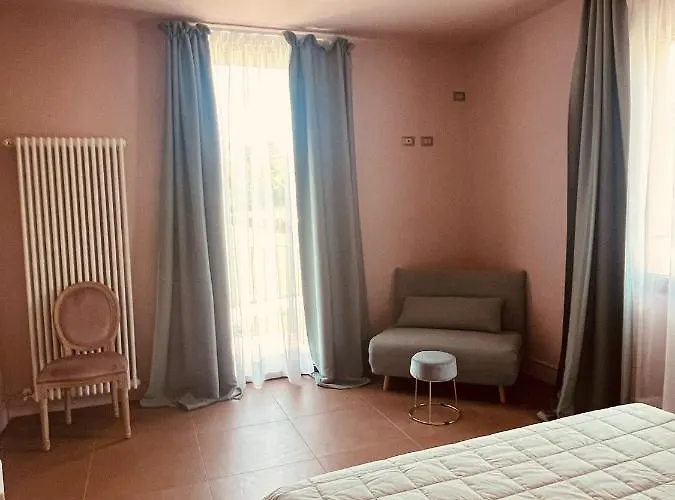 Valle Azzurra Lantgård *